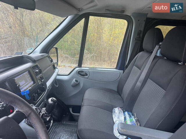 Синий Форд Транзит, объемом двигателя 2.2 л и пробегом 397 тыс. км за 9600 $, фото 8 на Automoto.ua