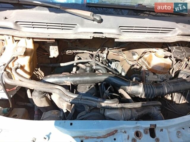 Синій Форд Транзит, об'ємом двигуна 2.5 л та пробігом 325 тис. км за 1300 $, фото 2 на Automoto.ua