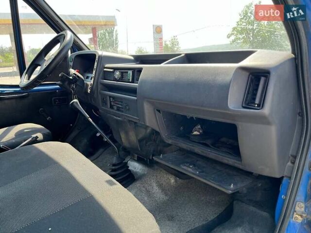 Синий Форд Транзит, объемом двигателя 2.5 л и пробегом 300 тыс. км за 2300 $, фото 31 на Automoto.ua