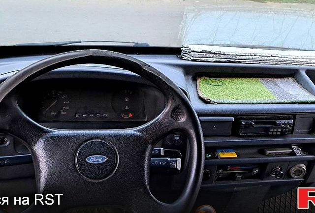 Синій Форд Транзит, об'ємом двигуна 2.5 л та пробігом 134 тис. км за 2600 $, фото 4 на Automoto.ua