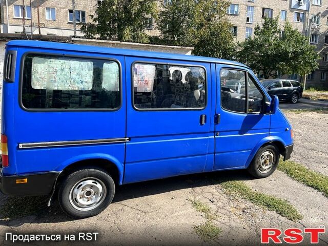 Синий Форд Транзит, объемом двигателя 25 л и пробегом 324 тыс. км за 3800 $, фото 1 на Automoto.ua
