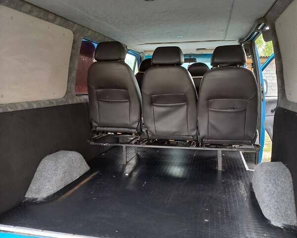 Синій Форд Транзит, об'ємом двигуна 2.5 л та пробігом 370 тис. км за 3499 $, фото 4 на Automoto.ua