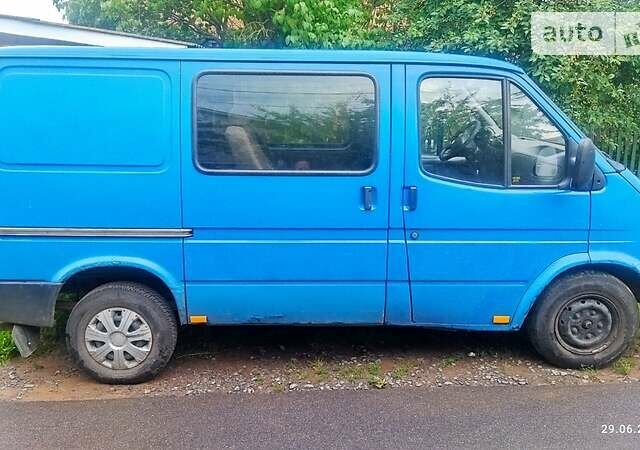Синий Форд Транзит, объемом двигателя 2.5 л и пробегом 412 тыс. км за 1600 $, фото 3 на Automoto.ua