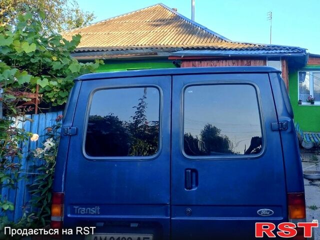 Синий Форд Транзит, объемом двигателя 2.5 л и пробегом 300 тыс. км за 2300 $, фото 3 на Automoto.ua