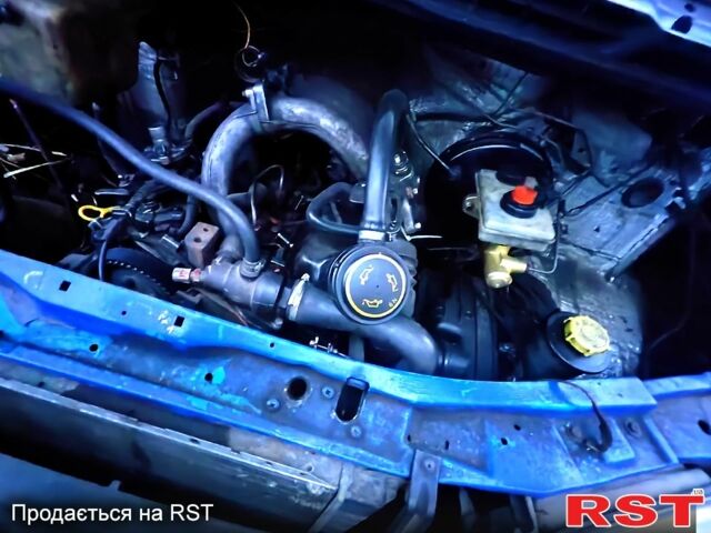 Синий Форд Транзит, объемом двигателя 2.5 л и пробегом 350 тыс. км за 1700 $, фото 3 на Automoto.ua