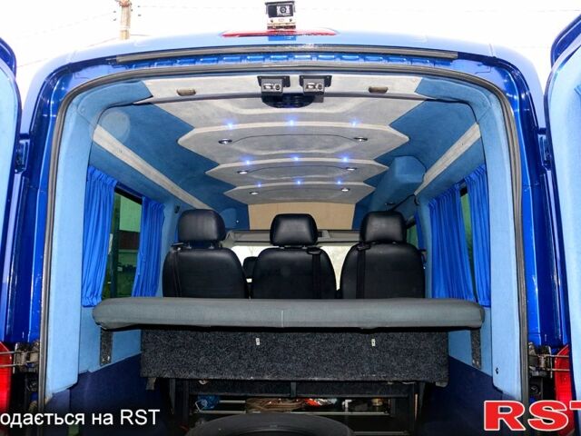 Синий Форд Транзит, объемом двигателя 2.2 л и пробегом 375 тыс. км за 13900 $, фото 6 на Automoto.ua