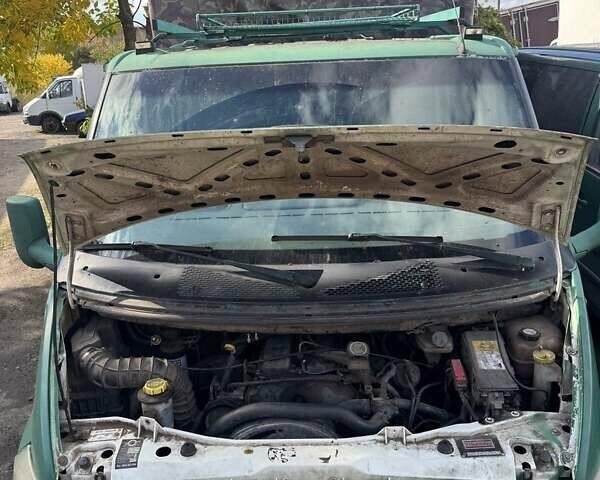 Форд Транзит 2005 у Запоріжжя на Automoto.ua Зелений Форд Транзит, об'ємом двигуна 2.5 л та пробігом 390 тис. км за 3500 $, фото 11 на Automoto.ua