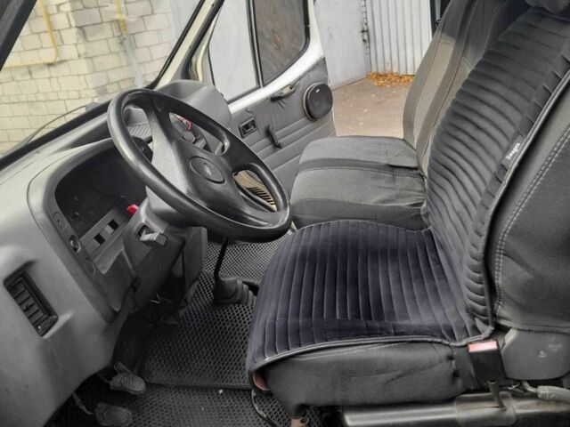 Зелений Форд Транзит, об'ємом двигуна 2.5 л та пробігом 80 тис. км за 2517 $, фото 4 на Automoto.ua