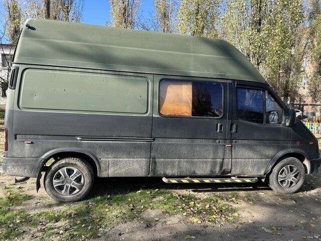 Зеленый Форд Транзит, объемом двигателя 2.5 л и пробегом 1000 тыс. км за 1700 $, фото 1 на Automoto.ua