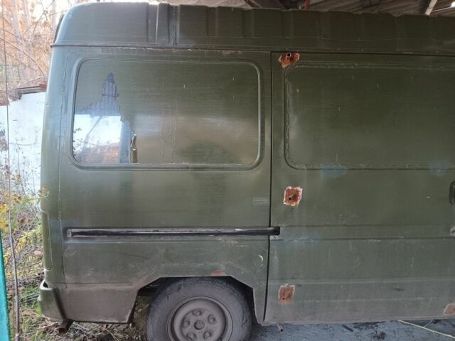 Зелений Форд Транзит, об'ємом двигуна 2 л та пробігом 350 тис. км за 1200 $, фото 1 на Automoto.ua