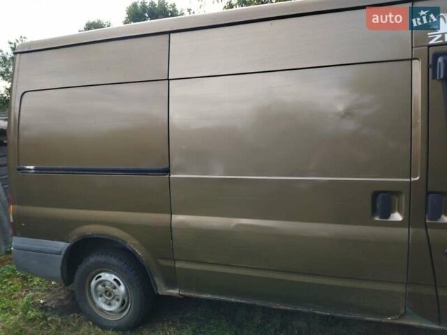 Зелений Форд Транзит, об'ємом двигуна 2 л та пробігом 311 тис. км за 4700 $, фото 2 на Automoto.ua