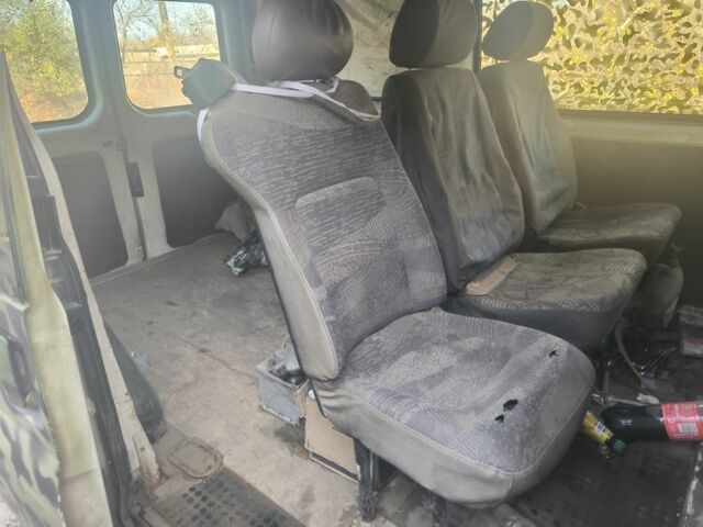 Форд Транзит 2006 у Пологах на Automoto.ua Зелений Форд Транзит, об'ємом двигуна 0 л та пробігом 640 тис. км за 1100 $, фото 4 на Automoto.ua