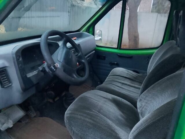 Зеленый Форд Транзит, объемом двигателя 2.5 л и пробегом 500 тыс. км за 1900 $, фото 6 на Automoto.ua