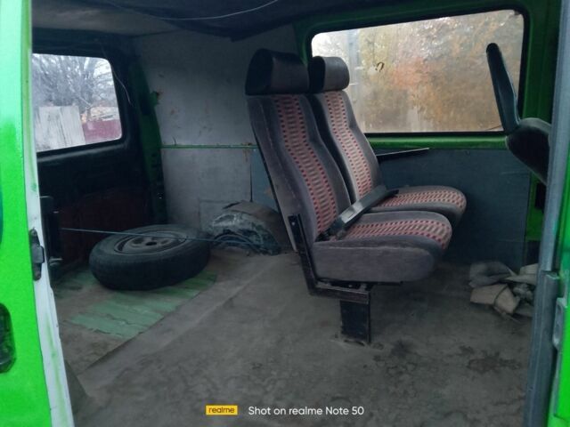 Зеленый Форд Транзит, объемом двигателя 2.5 л и пробегом 500 тыс. км за 1900 $, фото 7 на Automoto.ua