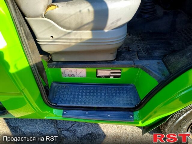 Зеленый Форд Транзит, объемом двигателя 2.5 л и пробегом 450 тыс. км за 3600 $, фото 7 на Automoto.ua