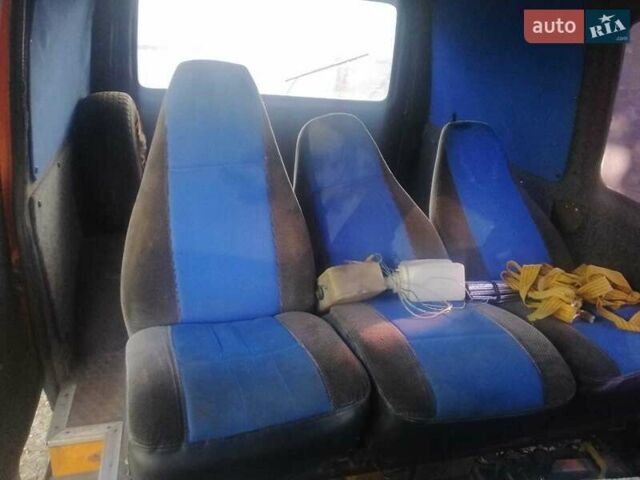 Помаранчевий Форд Транзит, об'ємом двигуна 1.6 л та пробігом 384 тис. км за 2000 $, фото 1 на Automoto.ua