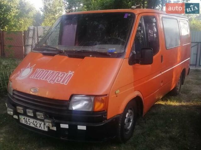 Помаранчевий Форд Транзит, об'ємом двигуна 1.6 л та пробігом 384 тис. км за 2000 $, фото 8 на Automoto.ua