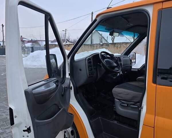 Помаранчевий Форд Транзит, об'ємом двигуна 2.4 л та пробігом 432 тис. км за 10400 $, фото 6 на Automoto.ua