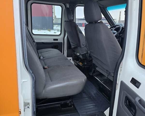 Помаранчевий Форд Транзит, об'ємом двигуна 2.4 л та пробігом 432 тис. км за 10400 $, фото 10 на Automoto.ua