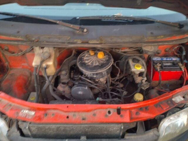 Оранжевый Форд Транзит, объемом двигателя 2 л и пробегом 777 тыс. км за 800 $, фото 1 на Automoto.ua