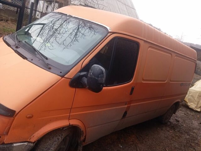 Оранжевый Форд Транзит, объемом двигателя 2.5 л и пробегом 300 тыс. км за 1700 $, фото 1 на Automoto.ua