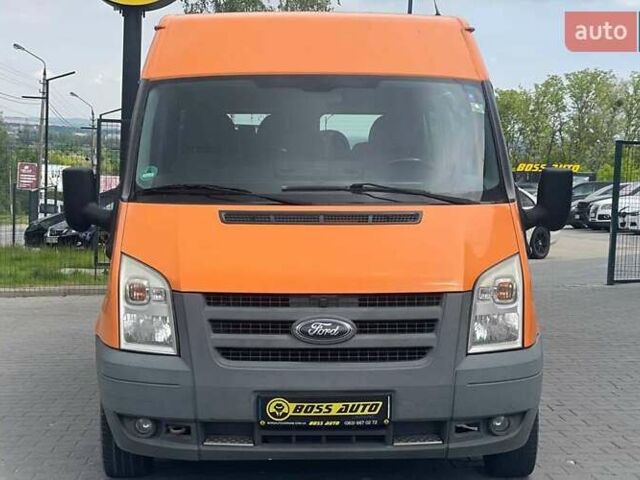 Помаранчевий Форд Транзит, об'ємом двигуна 2.2 л та пробігом 270 тис. км за 13200 $, фото 1 на Automoto.ua