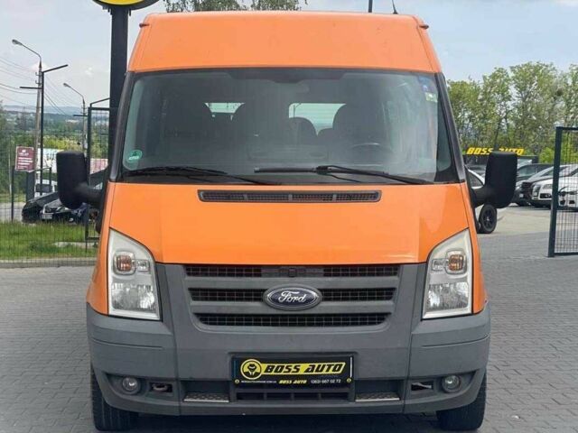 Оранжевый Форд Транзит, объемом двигателя 2.2 л и пробегом 270 тыс. км за 13200 $, фото 1 на Automoto.ua