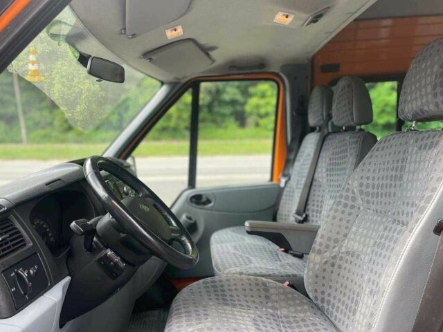 Оранжевый Форд Транзит, объемом двигателя 2.2 л и пробегом 270 тыс. км за 13200 $, фото 8 на Automoto.ua