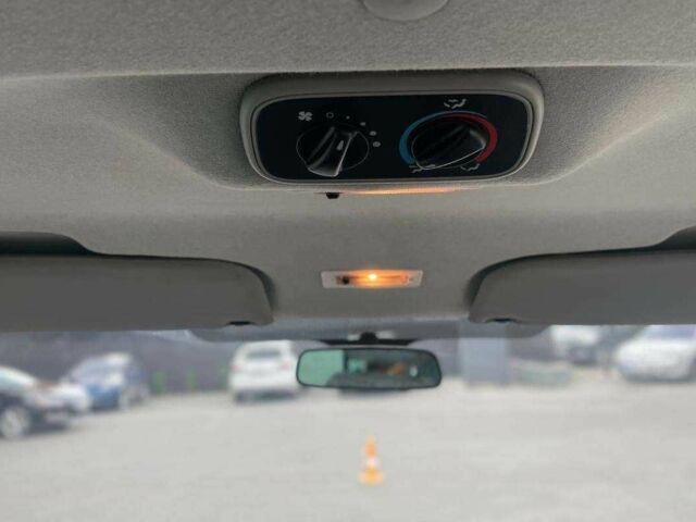 Оранжевый Форд Транзит, объемом двигателя 2.2 л и пробегом 270 тыс. км за 13200 $, фото 11 на Automoto.ua