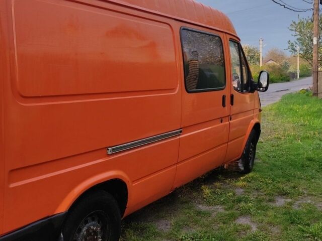 Оранжевый Форд Транзит, объемом двигателя 2 л и пробегом 369 тыс. км за 3474 $, фото 1 на Automoto.ua