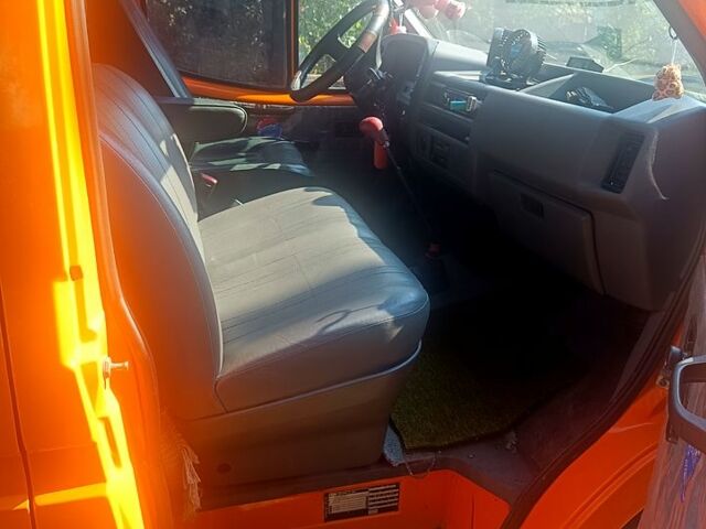 Оранжевый Форд Транзит, объемом двигателя 2 л и пробегом 150 тыс. км за 2200 $, фото 5 на Automoto.ua
