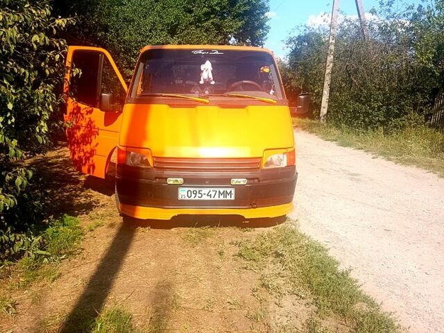 Оранжевый Форд Транзит, объемом двигателя 2 л и пробегом 150 тыс. км за 2200 $, фото 4 на Automoto.ua