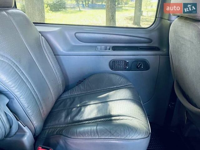 Форд Виндстар 1996 в Киеве на Automoto.ua Белый Форд Виндстар, объемом двигателя 3 л и пробегом 260 тыс. км за 2999 $, фото 16 на Automoto.ua