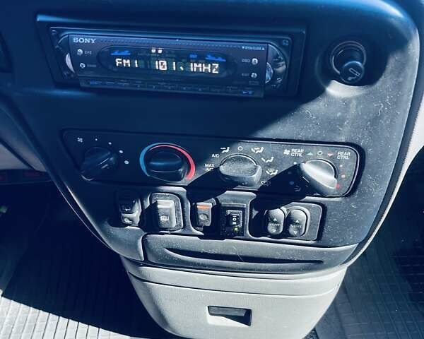 Форд Виндстар 1996 в Киеве на Automoto.ua Белый Форд Виндстар, объемом двигателя 3 л и пробегом 260 тыс. км за 2999 $, фото 14 на Automoto.ua