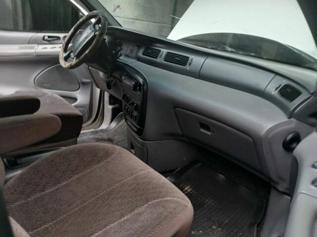 Белый Форд Виндстар, объемом двигателя 3 л и пробегом 491 тыс. км за 2300 $, фото 5 на Automoto.ua