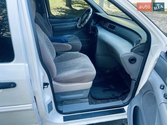 Форд Виндстар 1996 в Киеве на Automoto.ua Белый Форд Виндстар, объемом двигателя 3 л и пробегом 260 тыс. км за 2999 $, фото 13 на Automoto.ua