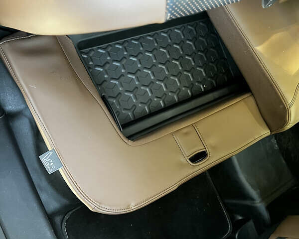 Белый Форд Bronco Sport, объемом двигателя 2 л и пробегом 158 тыс. км за 28800 $, фото 6 на Automoto.ua