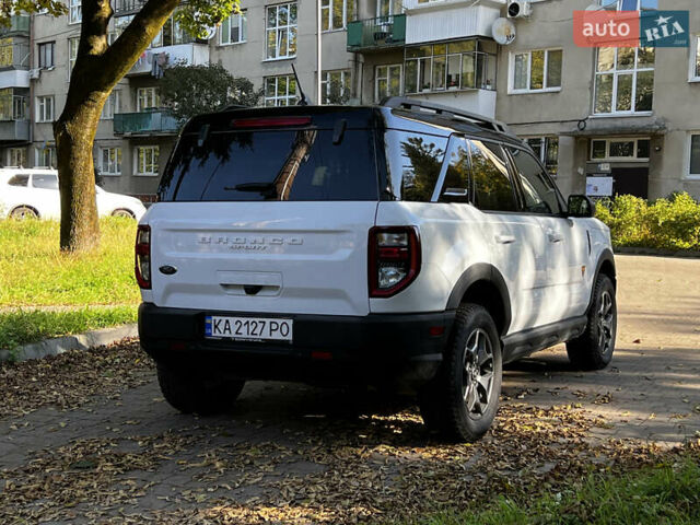 Белый Форд Bronco Sport, объемом двигателя 2 л и пробегом 158 тыс. км за 28800 $, фото 3 на Automoto.ua