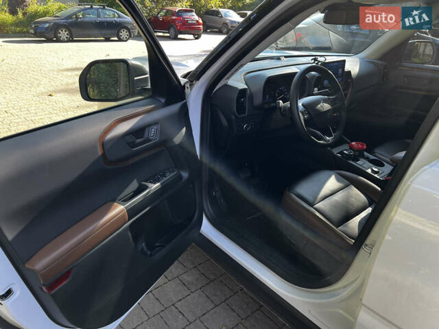 Белый Форд Bronco Sport, объемом двигателя 2 л и пробегом 158 тыс. км за 28800 $, фото 9 на Automoto.ua