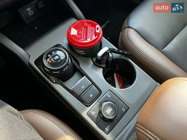 Белый Форд Bronco Sport, объемом двигателя 2 л и пробегом 158 тыс. км за 28800 $, фото 18 на Automoto.ua