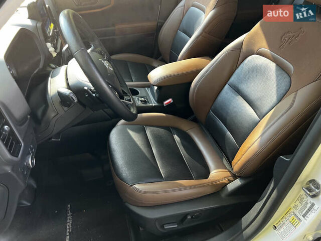 Белый Форд Bronco Sport, объемом двигателя 2 л и пробегом 158 тыс. км за 28800 $, фото 10 на Automoto.ua