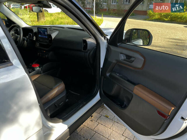 Белый Форд Bronco Sport, объемом двигателя 2 л и пробегом 158 тыс. км за 28800 $, фото 8 на Automoto.ua