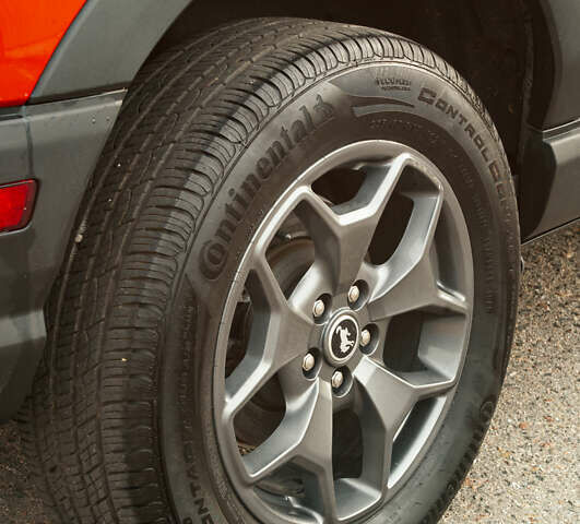 Красный Форд Bronco Sport, объемом двигателя 2 л и пробегом 51 тыс. км за 26000 $, фото 52 на Automoto.ua