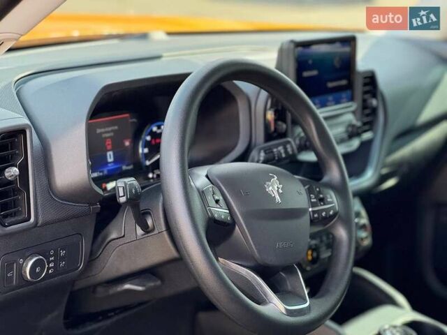 Желтый Форд Bronco Sport, объемом двигателя 2 л и пробегом 53 тыс. км за 32300 $, фото 4 на Automoto.ua
