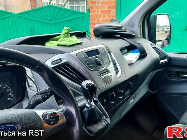 Белый Форд Custom, объемом двигателя 2 л и пробегом 160 тыс. км за 12000 $, фото 3 на Automoto.ua