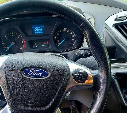 Белый Форд Custom, объемом двигателя 2 л и пробегом 160 тыс. км за 12000 $, фото 4 на Automoto.ua