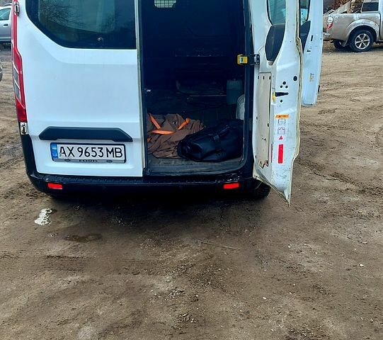 Белый Форд Custom, объемом двигателя 2 л и пробегом 160 тыс. км за 12000 $, фото 9 на Automoto.ua