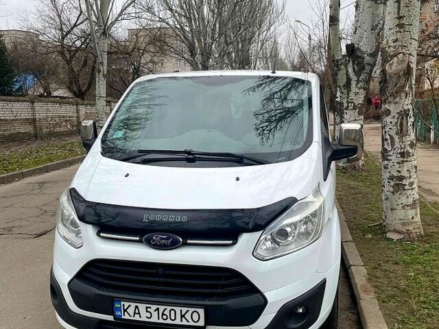 Белый Форд Custom, объемом двигателя 2.2 л и пробегом 403 тыс. км за 12000 $, фото 4 на Automoto.ua