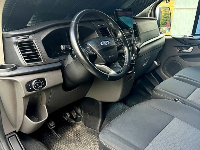 Белый Форд Custom, объемом двигателя 2 л и пробегом 94 тыс. км за 26500 $, фото 5 на Automoto.ua