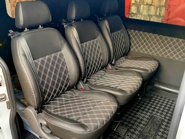 Белый Форд Custom, объемом двигателя 2 л и пробегом 240 тыс. км за 21000 $, фото 6 на Automoto.ua